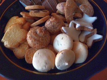 bowl with christmas cookies
