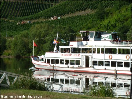 passenger boat on the mosel river
