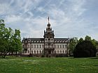 philippsruhe castle surrounded by parklands